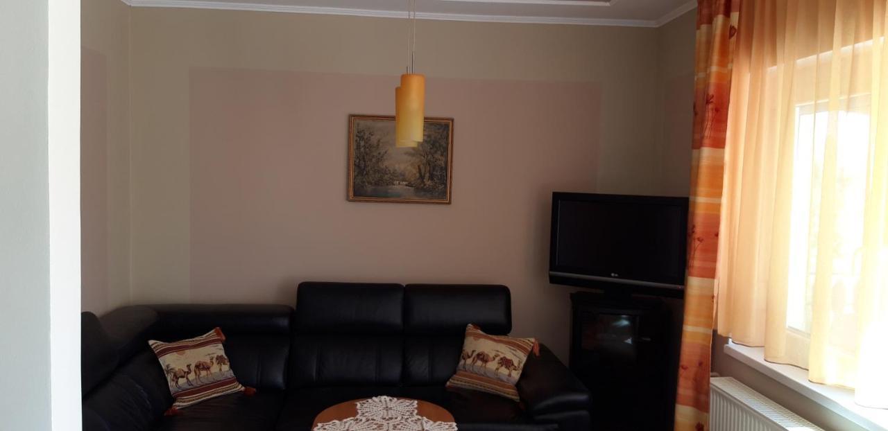 גיינסדיאס Ildi Apartman מראה חיצוני תמונה